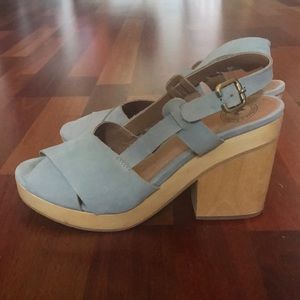 Adorable Platform Sandals!